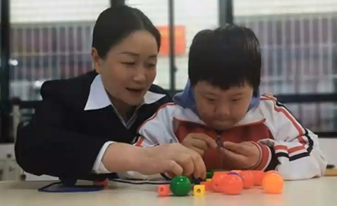 孩子上初一不愿意上学怎么办